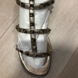 NIB Valentino Rockstud Gladiator Bronze Sandal